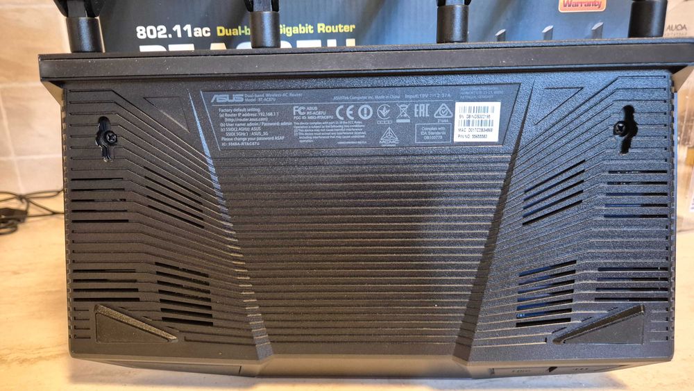 Vând router performant ASUS RT-AC87U AC2400 dual core si dual band5GHZ