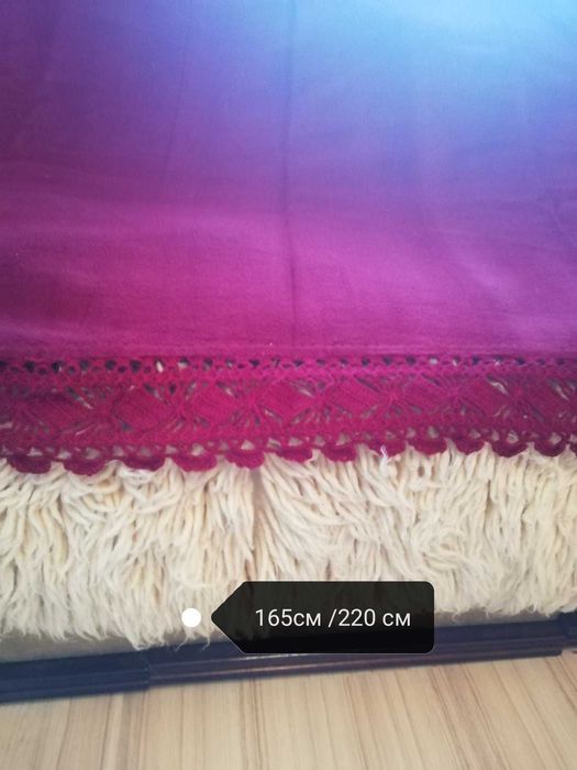 Стара вълнена покривка вишнава за легло от шаяк с дантела 165/ 220 см