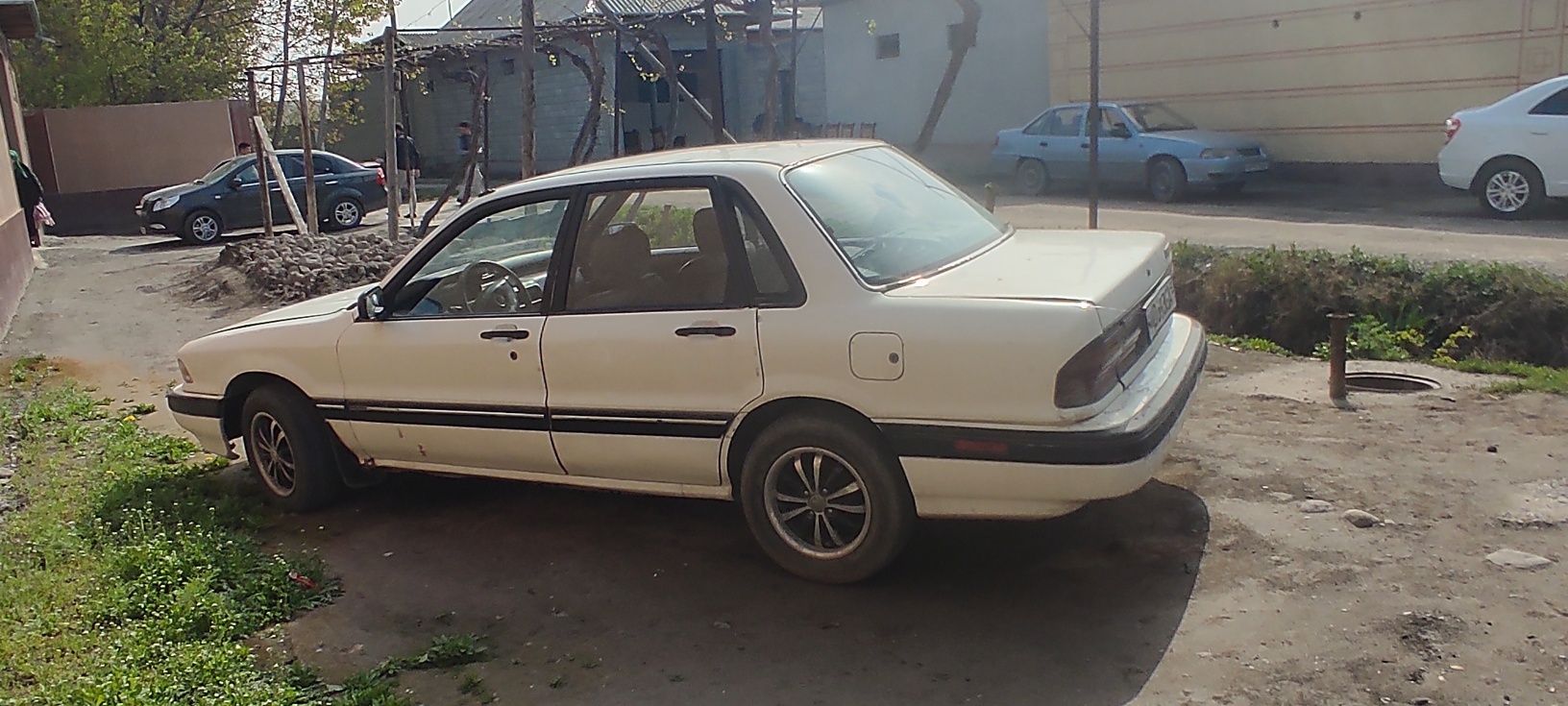 Mitsubishi сотилади срочно