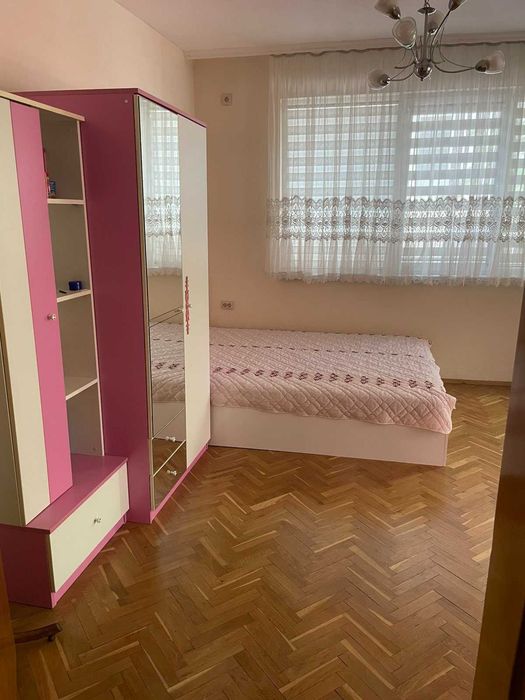 Четиристаен апартамент в центъра на Стара Загора