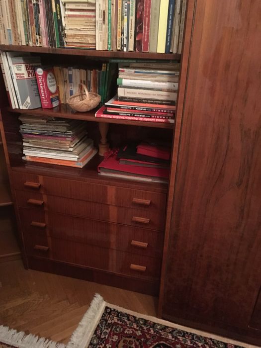 Biblioteca lemn masiv furniruit lacuit cu dulap incorporat