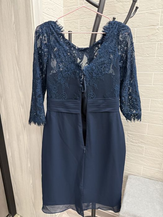 Продается идеальное вечернее платье JJ house 38 размера