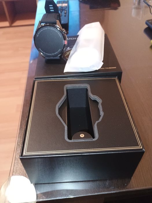 Продавам нов часовник HUAWEI WATCH GT6