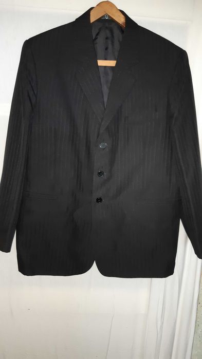 Doua costume stofa barbatesti - 3 piese + cravata
