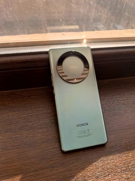 Продам HONOR X90