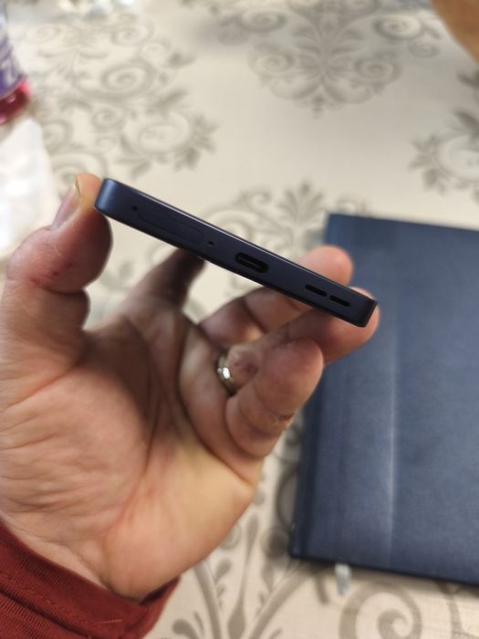 Vând oppo reno 13