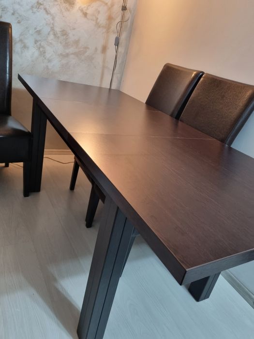 Masa Living / Sufragerie si 4 scaune piele