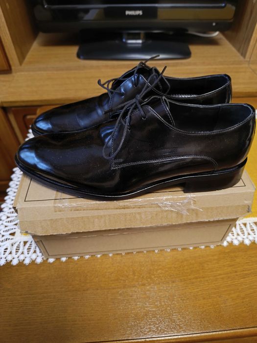 Vând pantofi ceremonie D's Damat Nr 40 noi, nepurtați