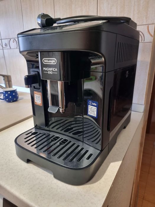 Expresor automat DELONGHI Magnifica Evo