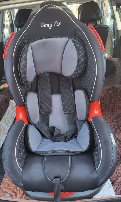 Продам автокресло Babyton от 1 до 7 лет.