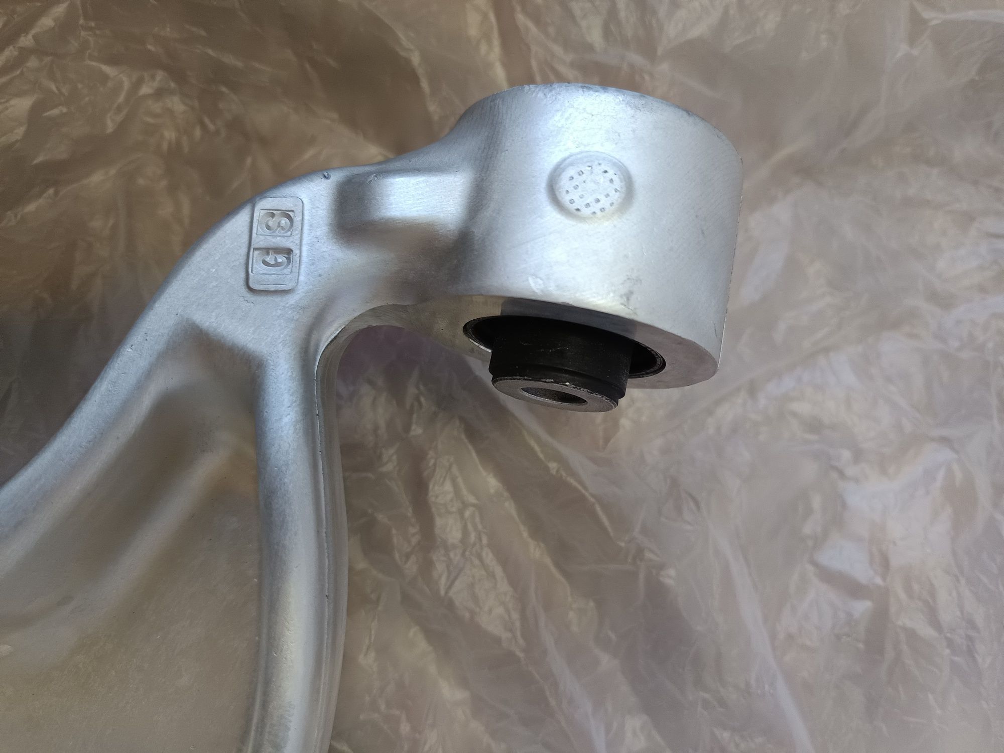 Носач преден INFINITI Q50,Q60 OEM