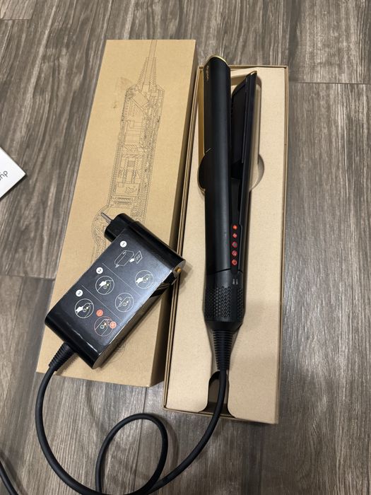 Преса за коса Dyson Airstrait