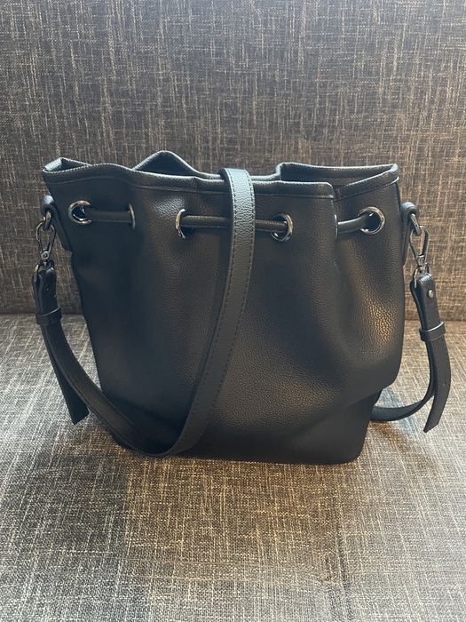 Продавам чанта