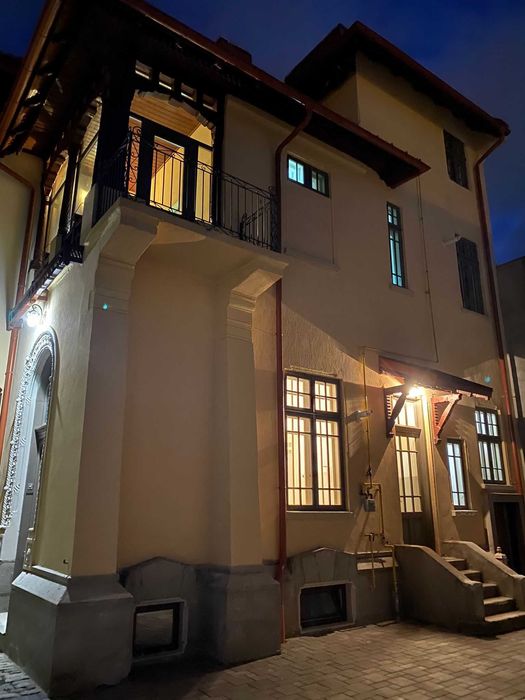 Inchiriez spatiu ultracentral, pretabil bucatarie profesionala