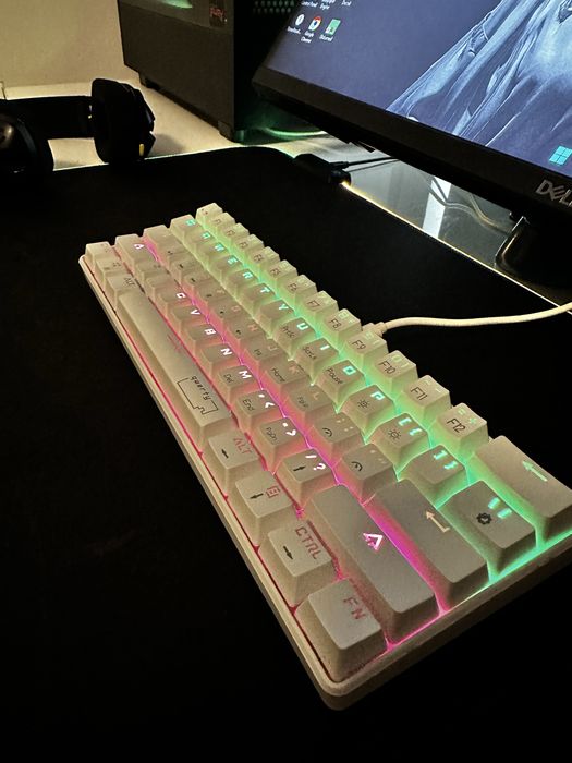 Tastatură QWERTY Rice