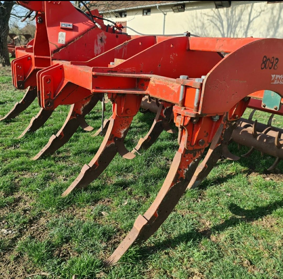 Vând John Deere 8370 R