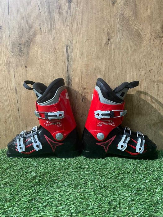 Clapari ATOMIC marime EU 38