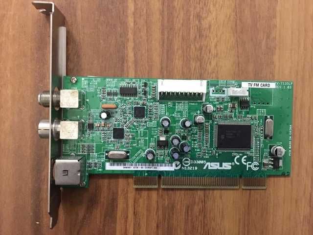 TV tunner Asus 7135 cu radio, telecomanda cu functie de placa captura