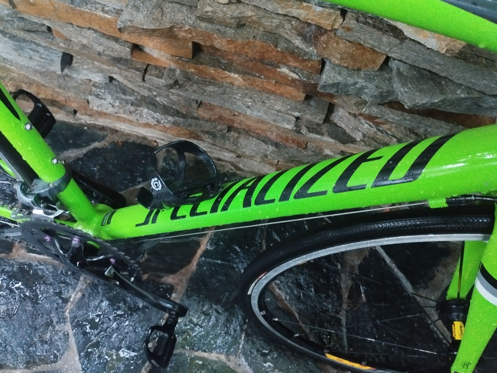 Велосипед алуминиев колело SPECIALIZED висок клас неразличим от нов