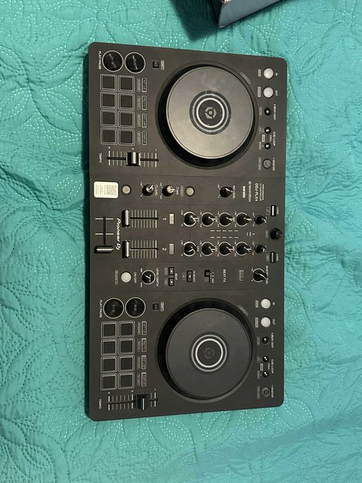 DJ Контролер "DDJ-FLX4"