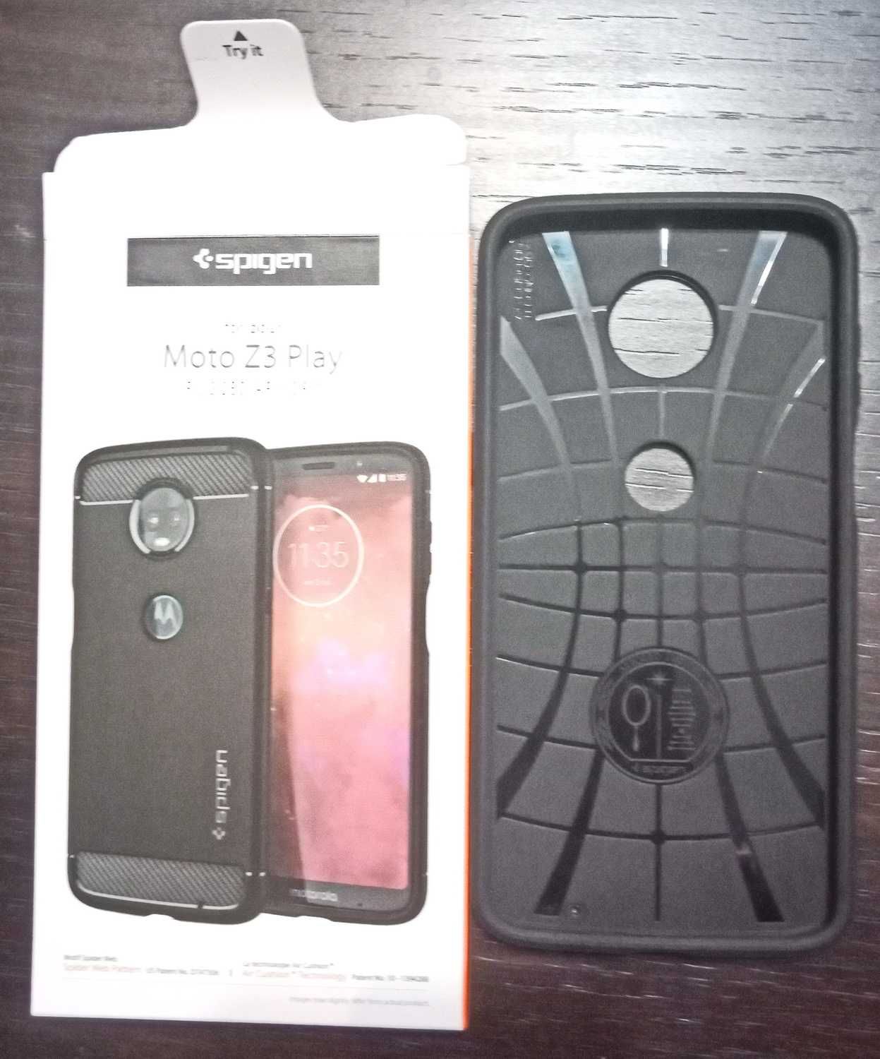 Moto Z3 Play Slim Rugged Armor Spigen Husa Carcasa Protectie NOUA