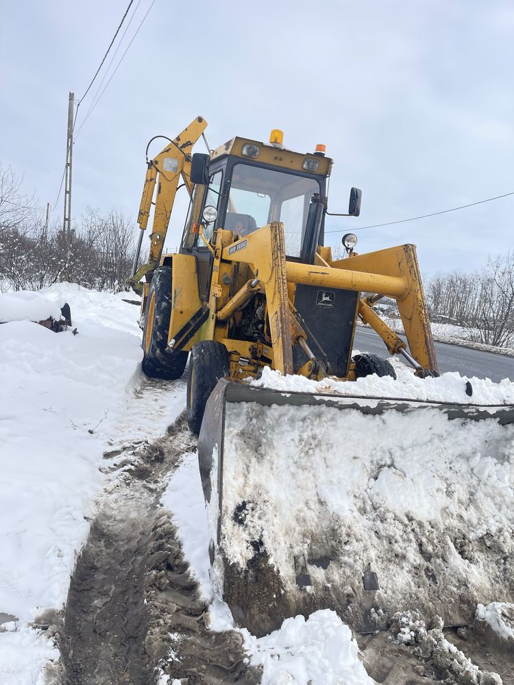 Inchiriez buldoexcavator