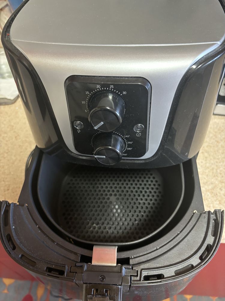 Air fryer Beko FRL2942