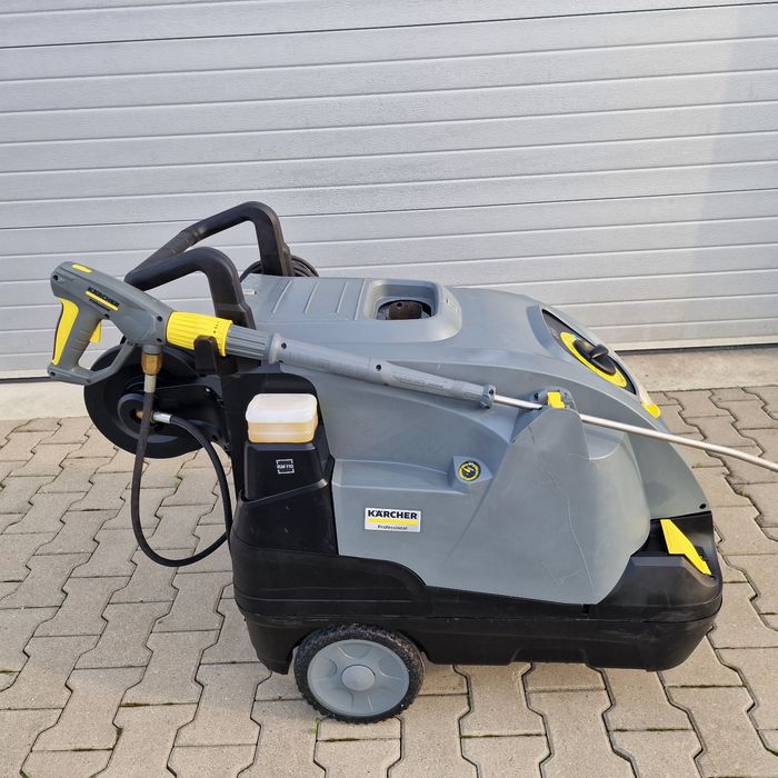 Pompă/jet de curățare cu apă caldă HDS 2024
8/18-4C - Kärcher