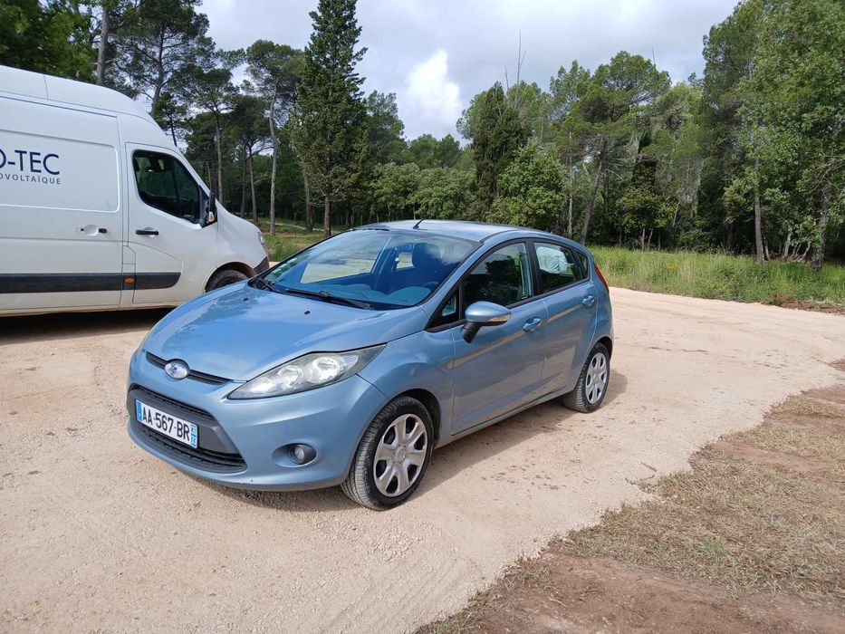 Vând Ford fiesta 1.4 an 2009