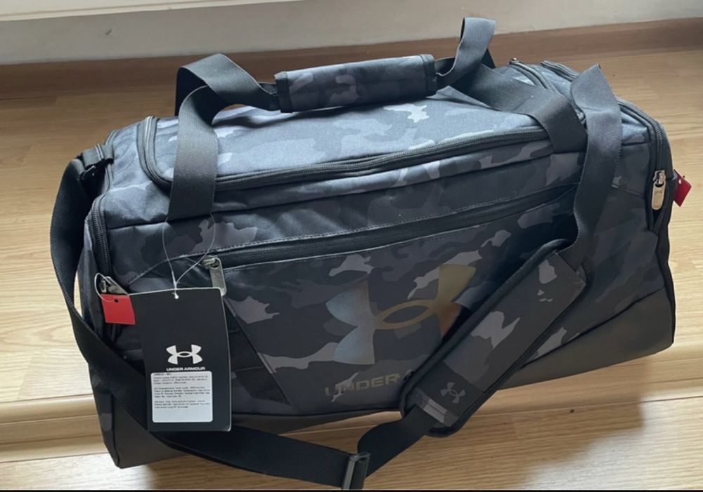 Geanta sport Under Armour pt transport sala voiaj camo/camuflaj