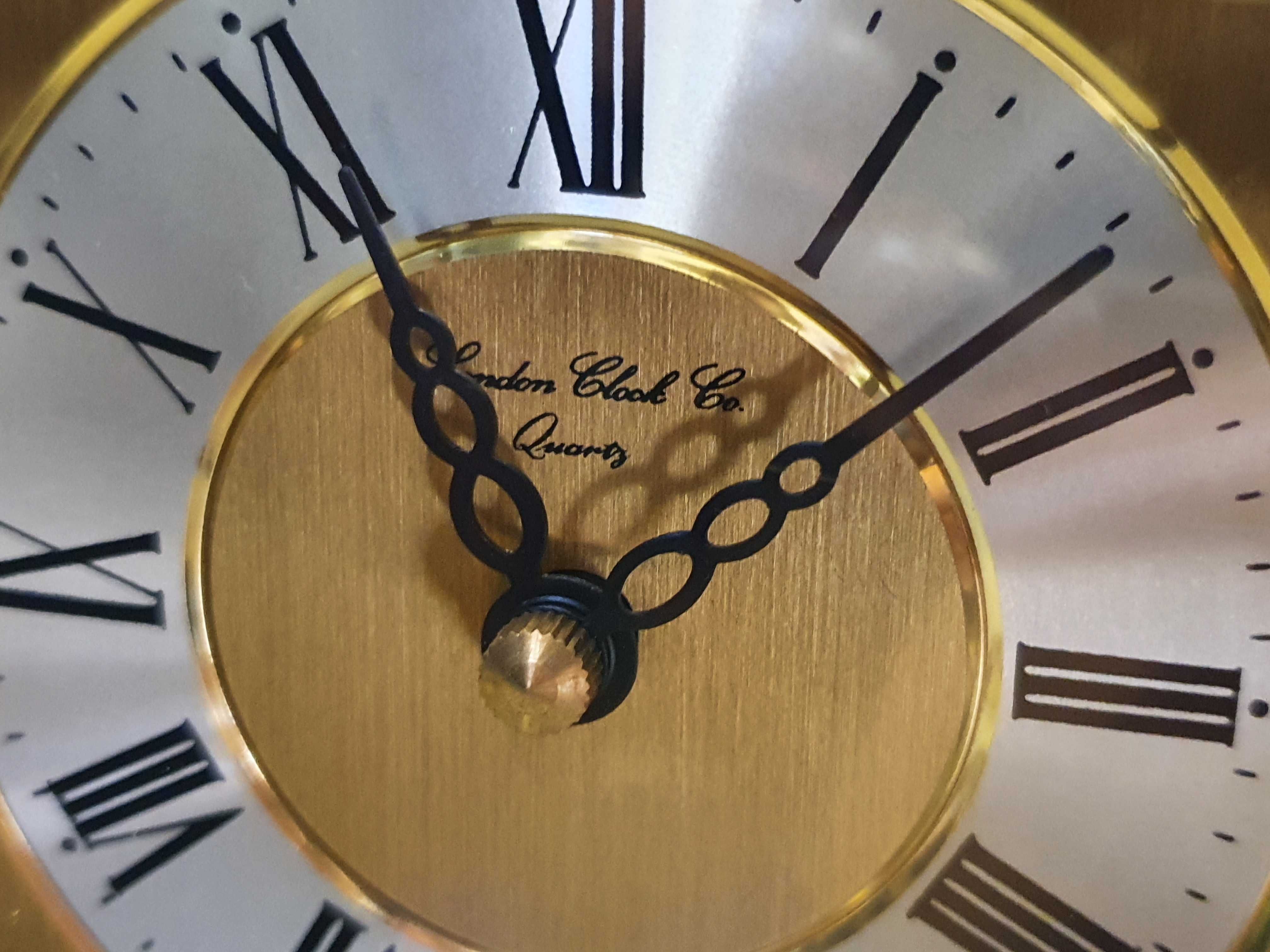 Каретен часовник London Clock Co Quartz В отлично  състояние.