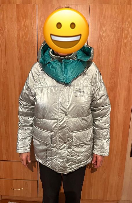 Продам куртку женскую