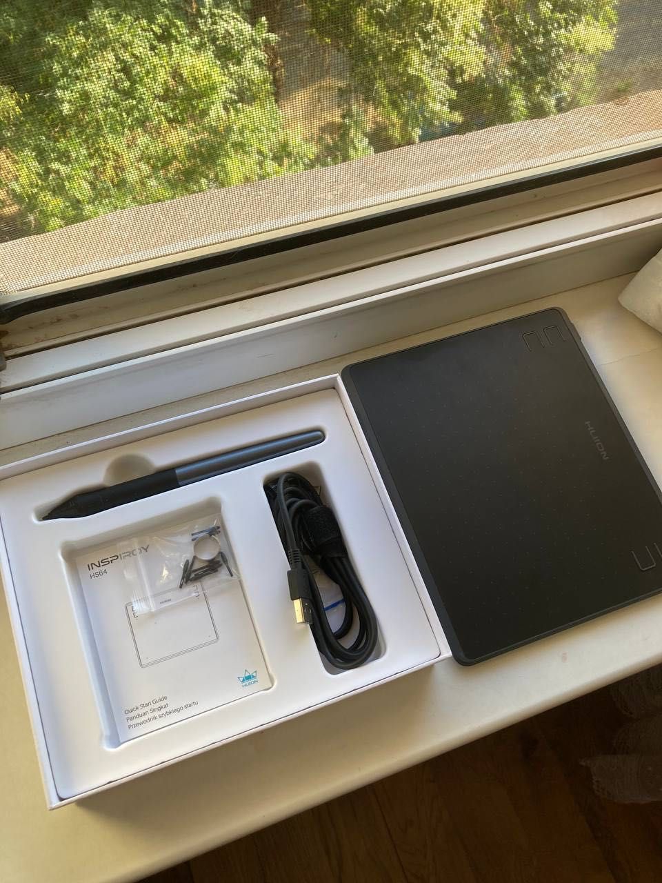 Графический планшет HUION HS64 (как новый, полный комплект)