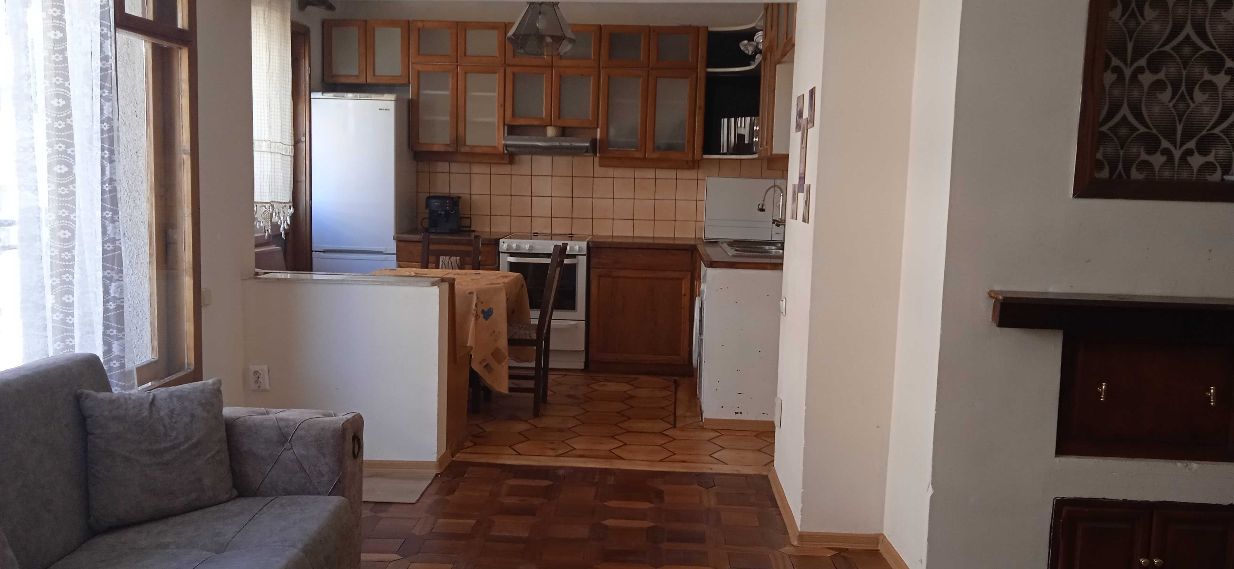Продавам многостаен апартамент с гараж, тип мезонет - гр. София