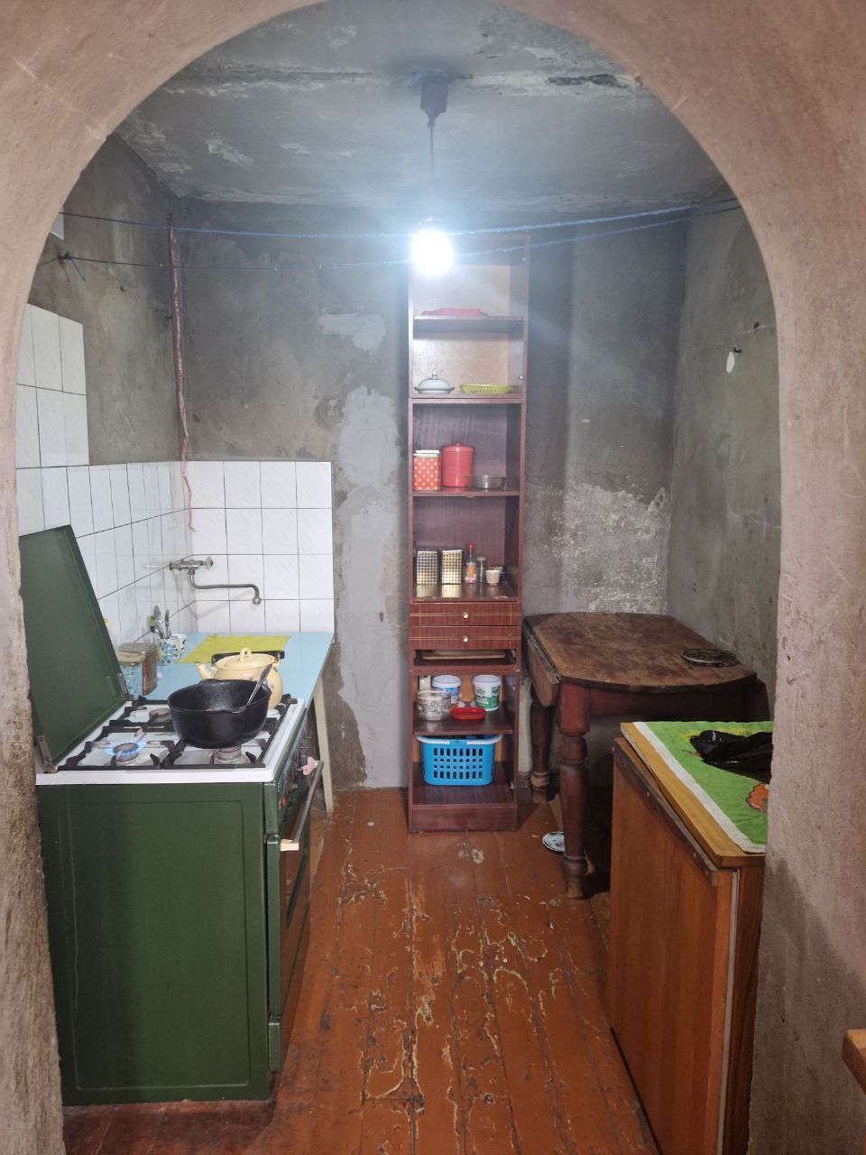 Срочно продается 2ком квартира.Дом быта, Ялангач.Максим Горький