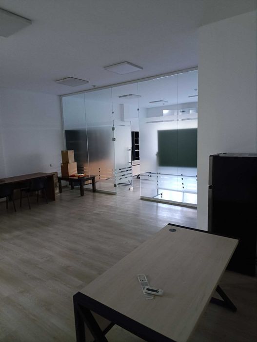 Сдается офис на м.Ойбек 100 м2  3 комнаты, 3 этаж