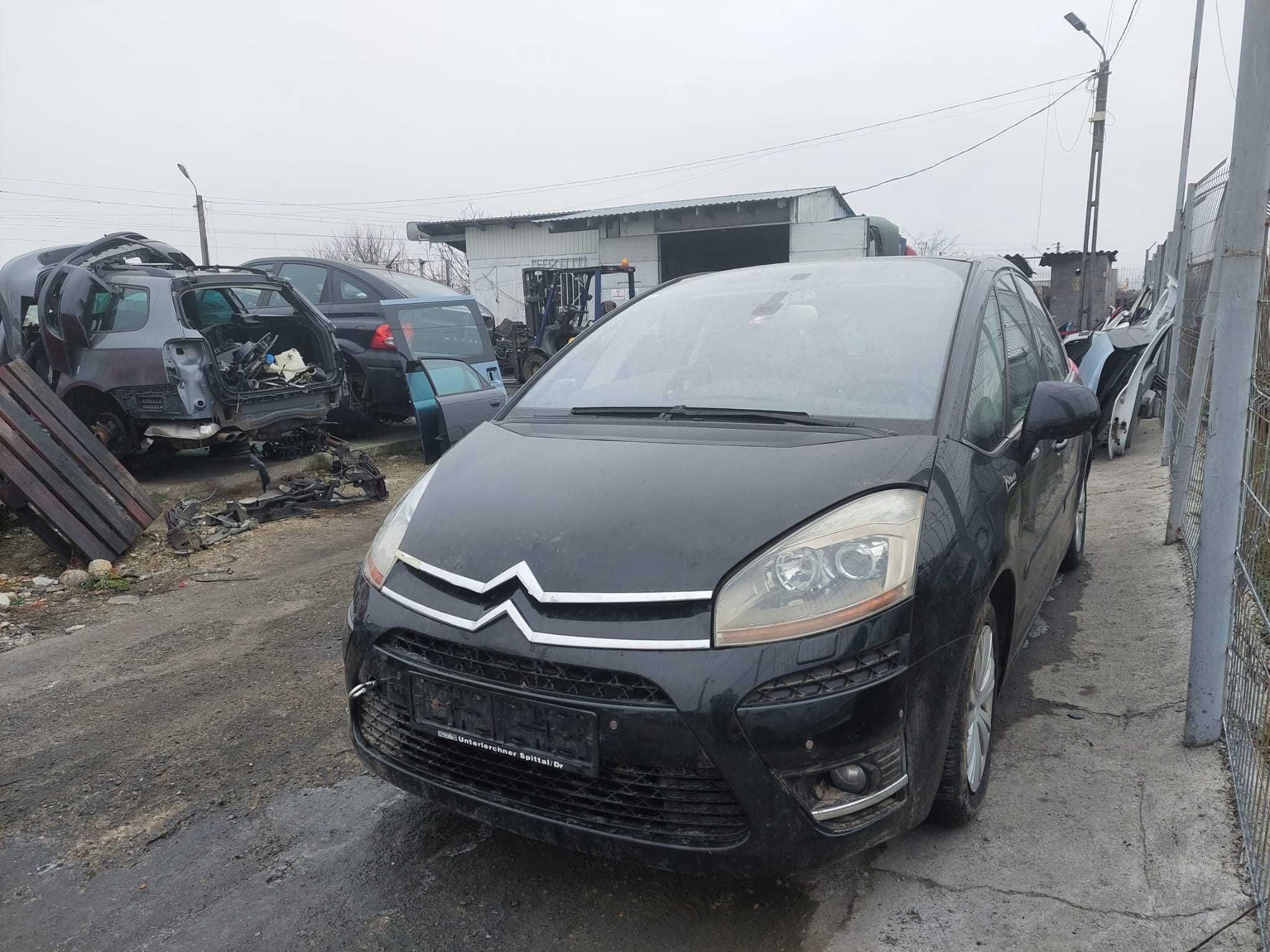 Dezmembram Citroen C4 Picasso, an 2008, motor 1.6 HDI