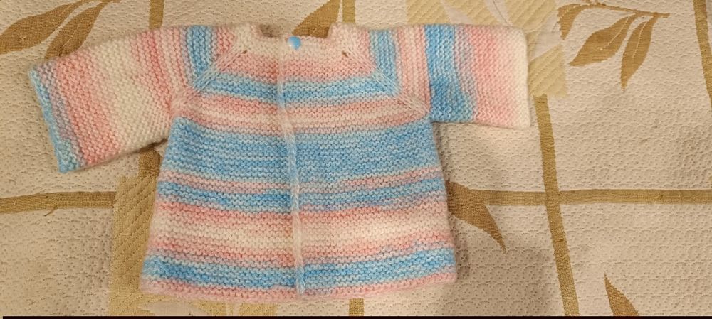 Бебешки патенца ръчно плетиво.