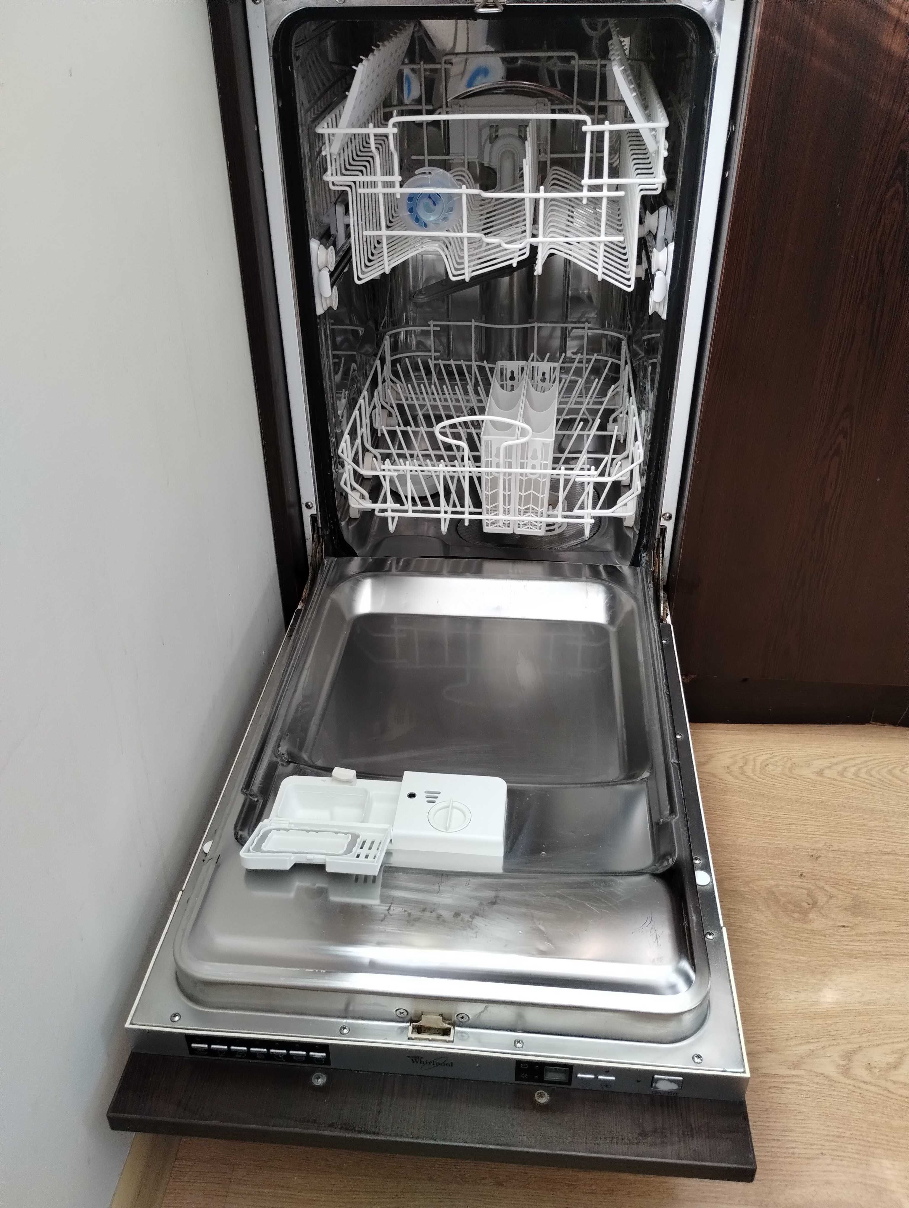 Съдомиялна машина Whirlpoolза вграждане 45 см