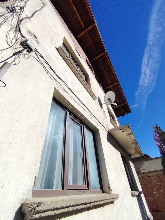 Къща и магазин в Тетевен !