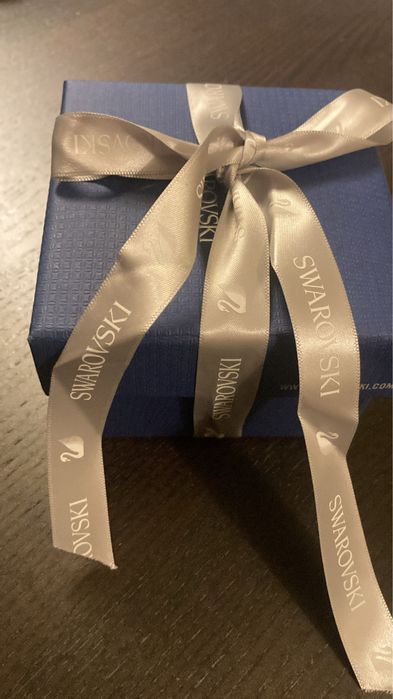 Кристална фигура SWAROVSKI мече  - Kris Bear A Rose