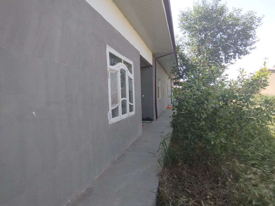 Turkistonda uy sotiladi Srochni 3ta xona + oshxona