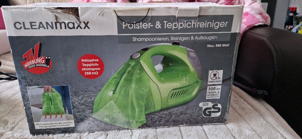 Vând aspirator portabil pt tapițerie și covoare