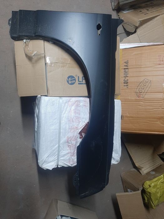 Продам новое крыло на ваз 2110