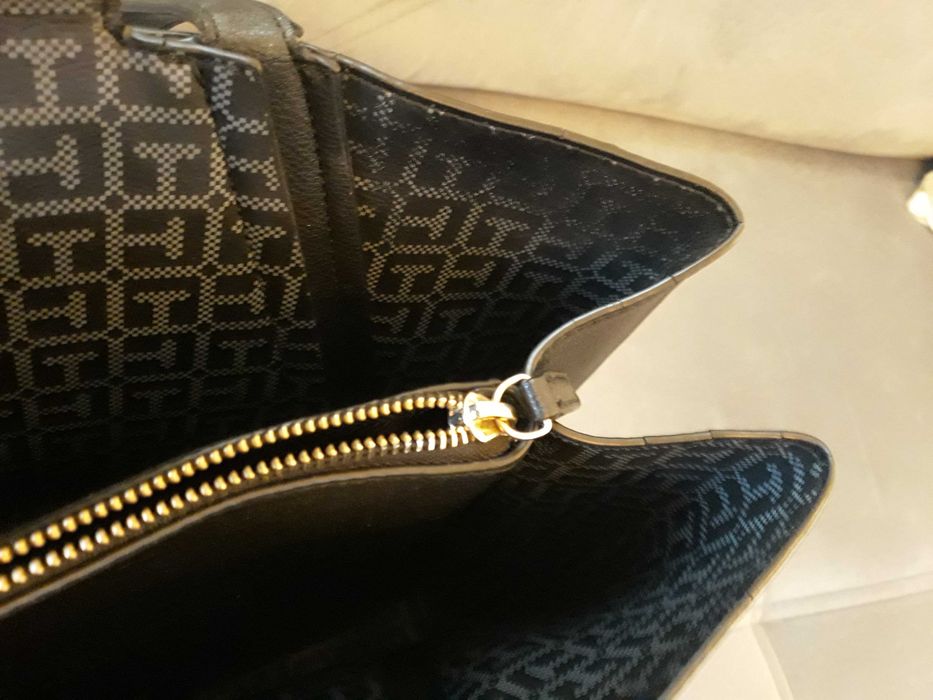 Чанта Tommy Hilfiger + за лаптоп /може и замяна евентуално/