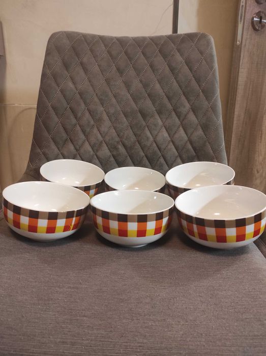 продавам сервиз за хранене-купички 6 части