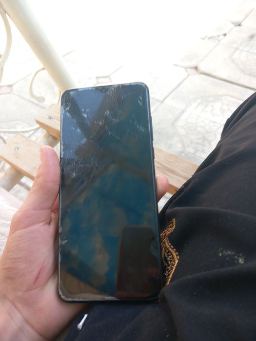 TCL 20Se(T671H) telefon sotiladi arzon va yaxshi