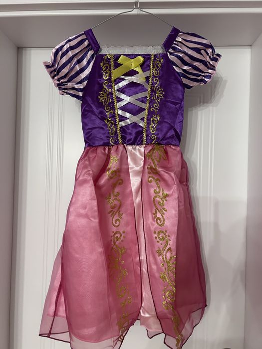 Rochie printesa Rapunzel Halloween fete 6 ani