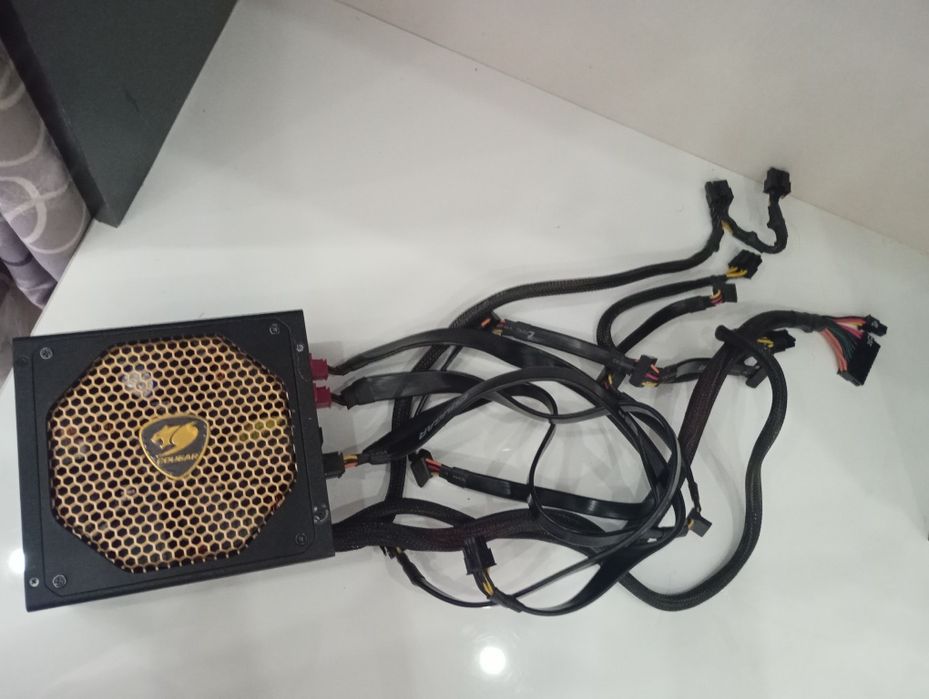 Блок питания БП 1050w gold plus