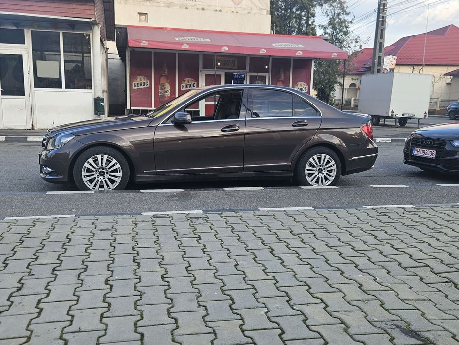 Mercedes w204 PRET 9200 EURO!!!